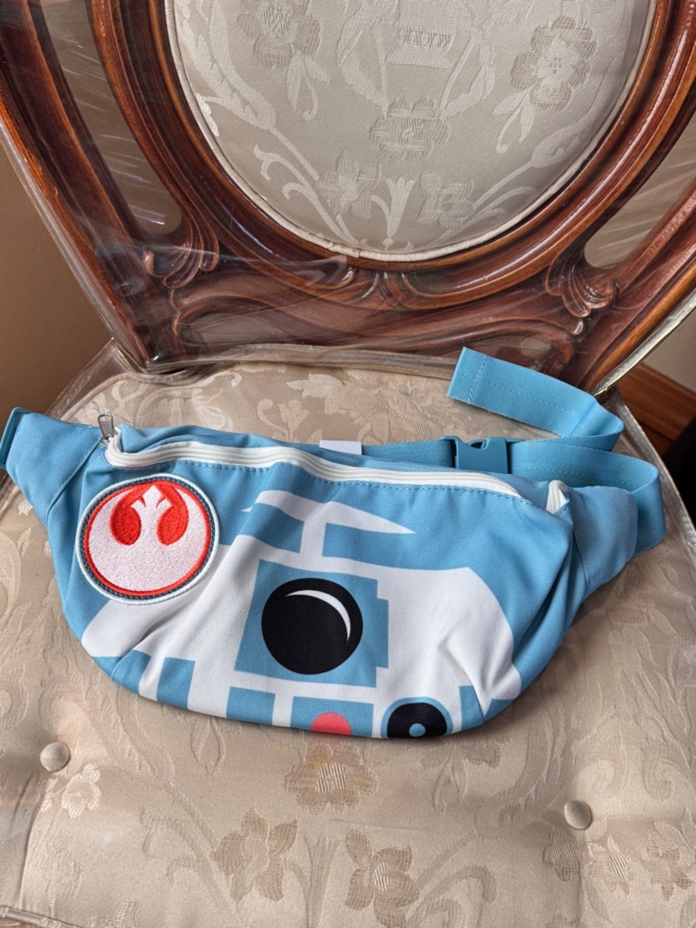 NWT Disney Star Wars R2D2 Large Blue & White Fanny Pack Belt Bag